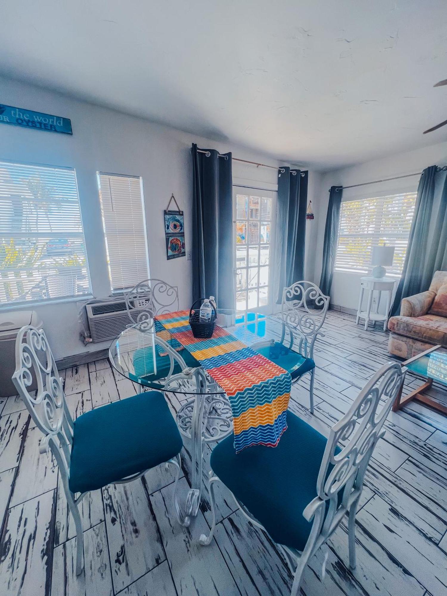 Playa Esmeralda One Bedroom Cottages Брадентон-Бич Экстерьер фото