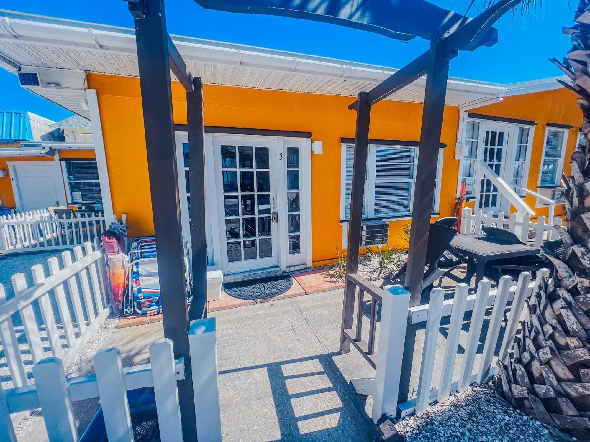 Playa Esmeralda One Bedroom Cottages Брадентон-Бич Экстерьер фото